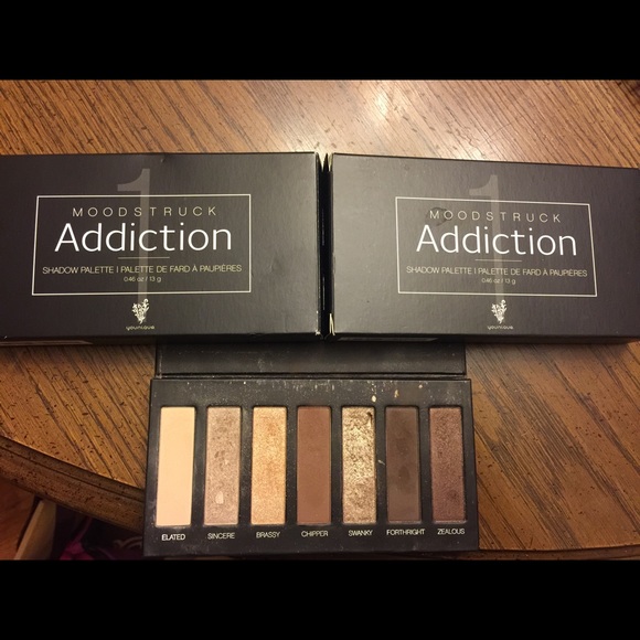 1- NEW Younique palette 1