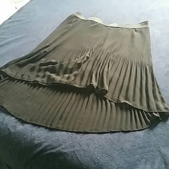 High-Lo Pleated Black Skirt
