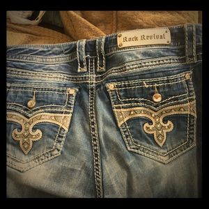 Rock revival capris size 32