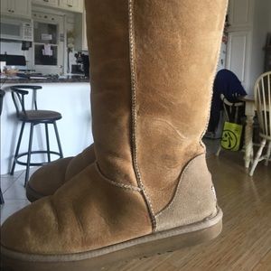Sand colored tall uggs