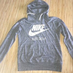 Nike pullover