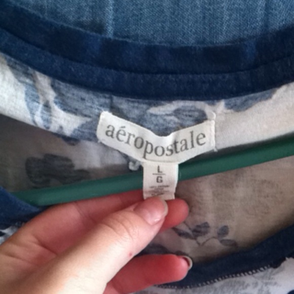 Aeropostale tshirt - Picture 2 of 3