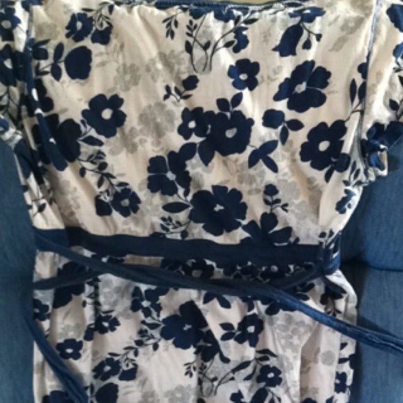 Aeropostale tshirt - Picture 3 of 3