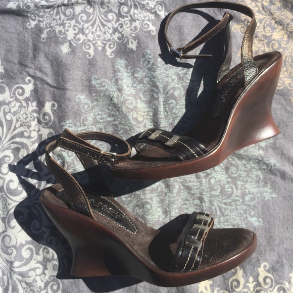 Nola Paoli wedge sandles