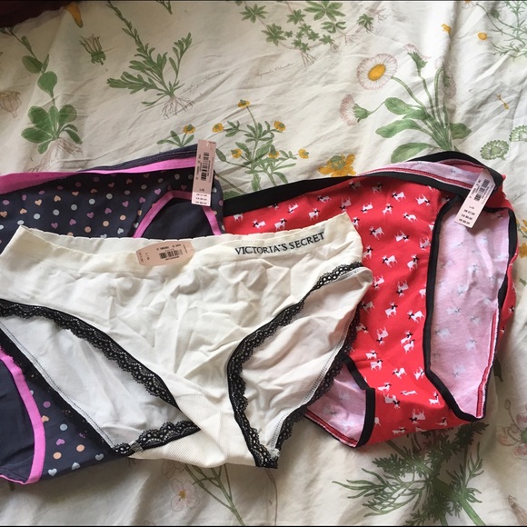 VICTORIA SECRET BUNDLE NWT