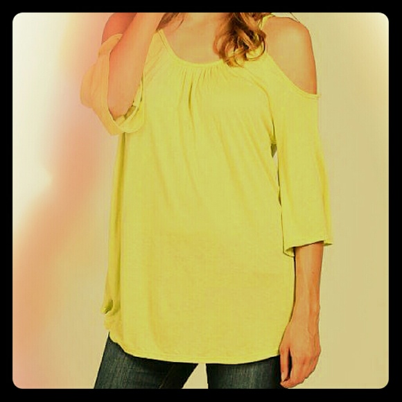 LAST ONE! Cold-shoulder solid knit top- lime