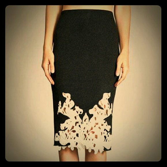 LAst one ! Sweet thing midi body con skirt
