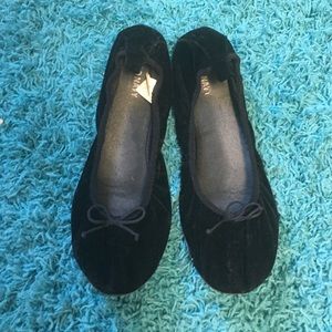 Black Velvet Flats