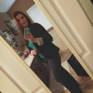 Meet your Posher, Violeta