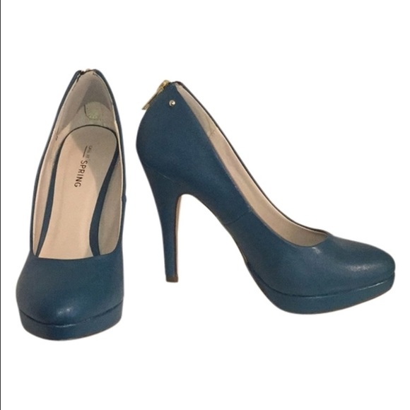 Turquoise gold zipper Heels