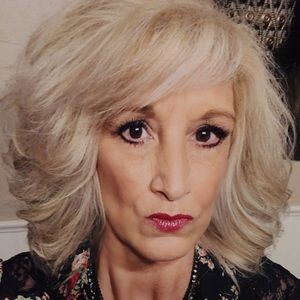 Meet your Posher, Deborah