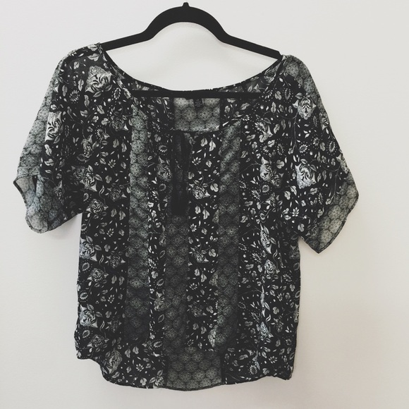 American Eagle Short sleeve blouse