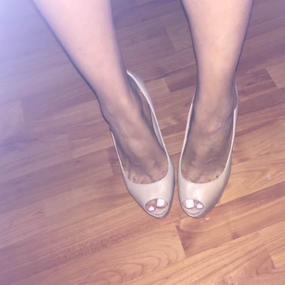 Tony Bianco nude stilettos