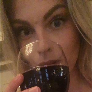 Meet your Posher, Carly