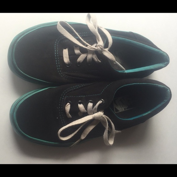 VANS BLUE AND BLACK - Picture 1 of 3