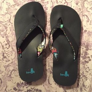 Sanuk flip flops