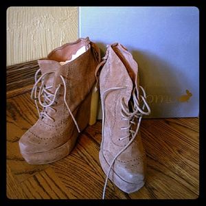Plomo Celia Suede Booties
