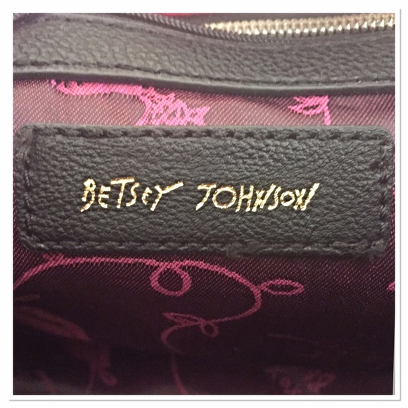 Pink Betsey Johnson Bow Bag - Picture 4 of 4