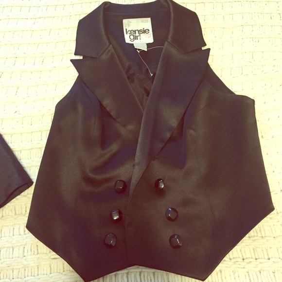 Black going out vest!