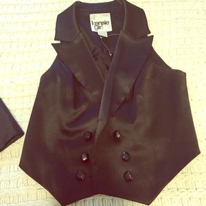 Black going out vest!