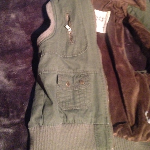 Warm furry vest - Picture 3 of 4