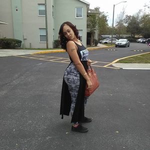 Meet your Posher, Lindsey