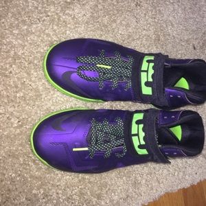 Soldier 7 LEBRONS 8/10 condition