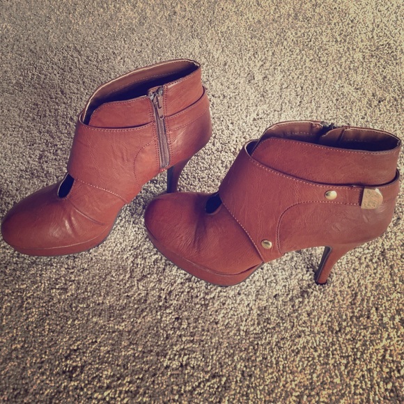 Unlisted Shoes - Unlisted Heels