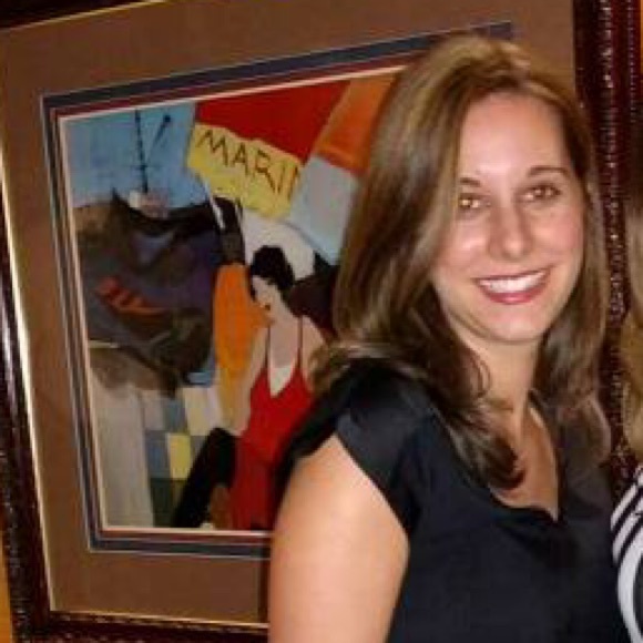 Meet your Posher, Danielle - Picture 1 of 1