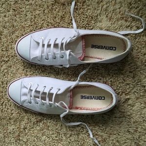 Slim style white converse!