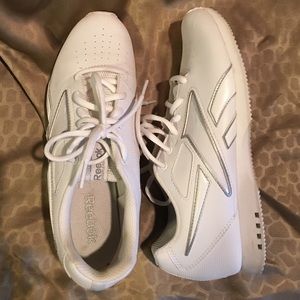 Reebok women's white size 8 athletic tennis shoes