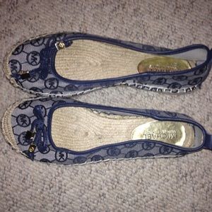 Authentic MK flats, 8.5