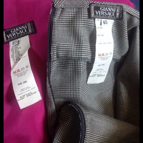 Gianni Versace Summer Suit Set - Picture 3 of 4