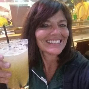 Meet your Posher, Lori