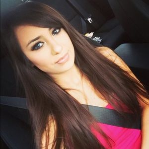 Meet your Posher, Kayla