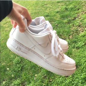 SOLD. 95% new. Nike Air Force:)