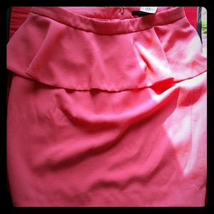 Forever 21 peach skirt brand new and never worn.