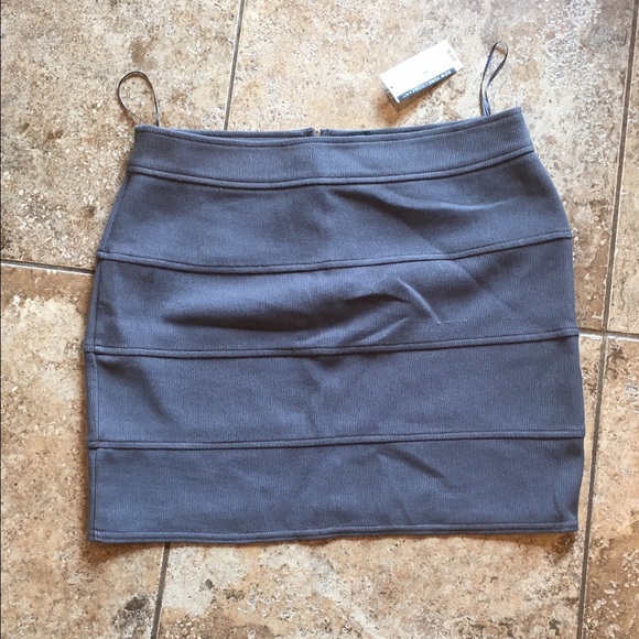 NWT NY & Co. grey miniskirt, size 6