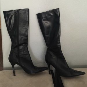 Charles David black leather pointy boots size 9