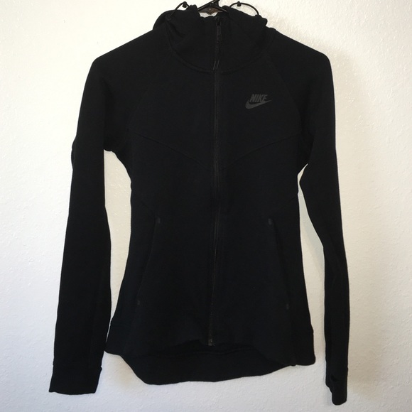 Nike Windrunner Tech Fleece