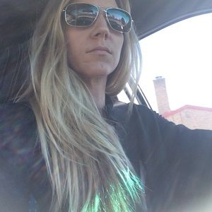 Meet your Posher, Leigh