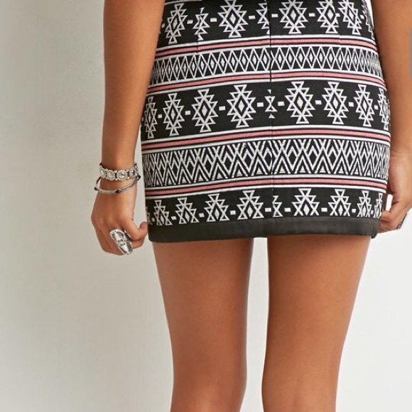 Mini Skirt (NEW) Never Worn!!