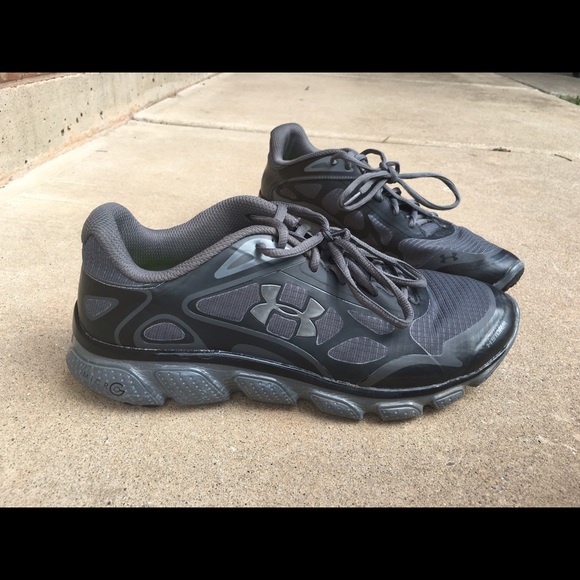 Men's 9.5 Under Armour