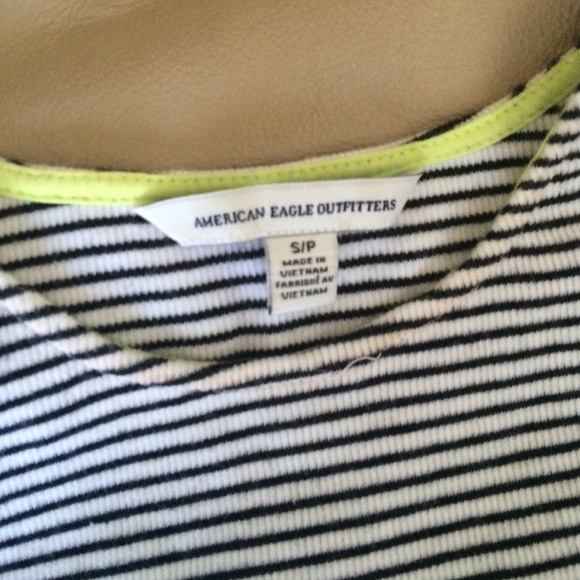 crop top - Picture 2 of 2