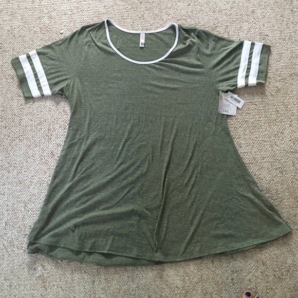 Olive green and white perfect tee
