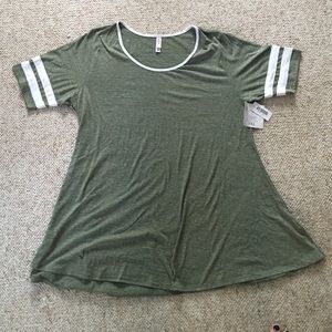 Olive green and white perfect tee