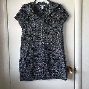 Short-sleeve sweater tunic
