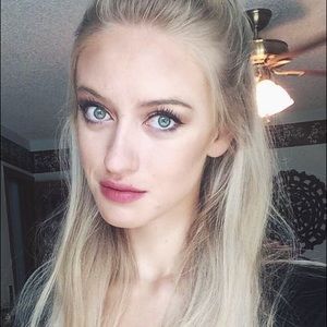 Meet your Posher, Julia