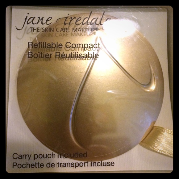 Jane Iredale re-fill able compact.