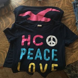 😍😍 2 Hollister Shirts💙💜